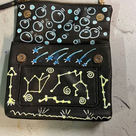 Graffiti Custom Miztique Faux Leather Clutch - Picture 4 of 4